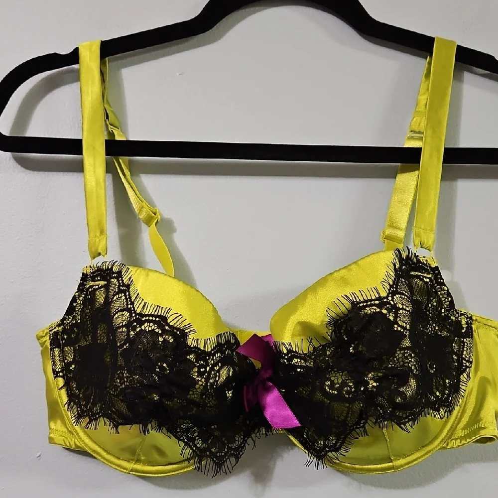 Cacique Green Bra with Black Lace and Purple Bow  Underwire Size 36DD